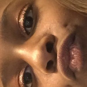 Meet your Posher, Natalyia